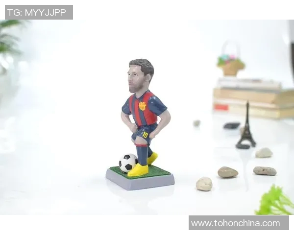 梅西足球明星手办精美收藏品展现传奇球技与个人魅力